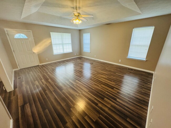 Photo - 720 Fields Ln