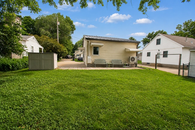 Photo - Cozy 2 Bedroom SE Rochester Home with Incredible Yard!