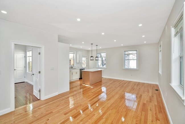 Photo - 30 Hiawatha Rd Unit (#1)