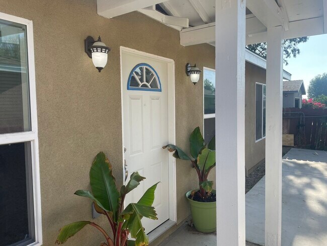 Entrance-Patio - 15635 Curtis Ave Casa