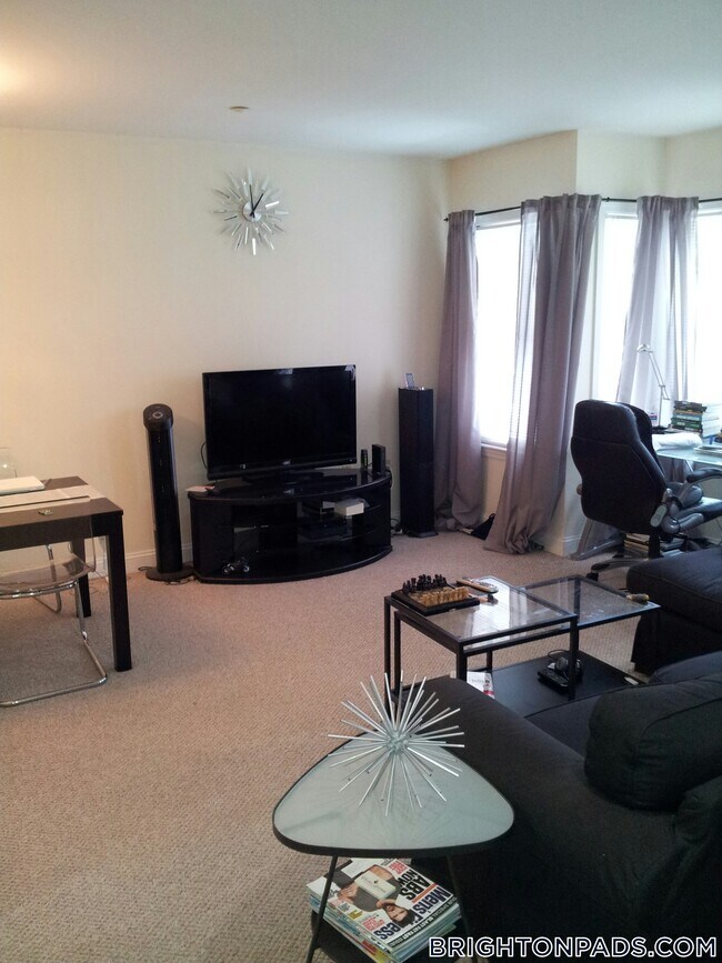 8-10 Glencoe St.