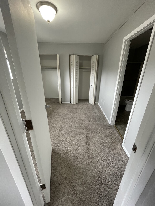 Bedroom - Sycamore St