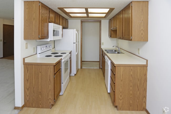 2BR, 1BA - 1,020 SF