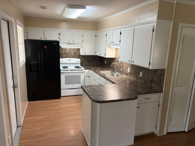 Photo - Beautiful Southern Hills 3 Bedroom Home