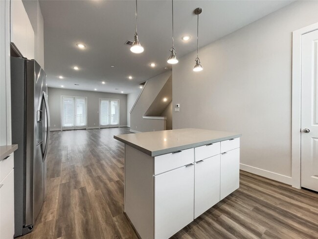 Photo - 1270 N Post Oak Rd