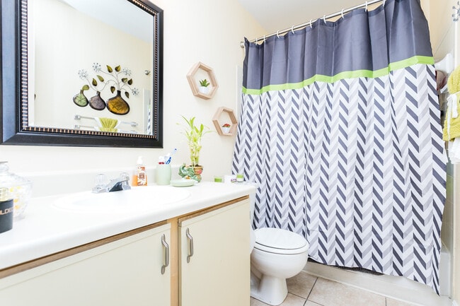 Photo - 3036 Parkway Blvd Unit 305