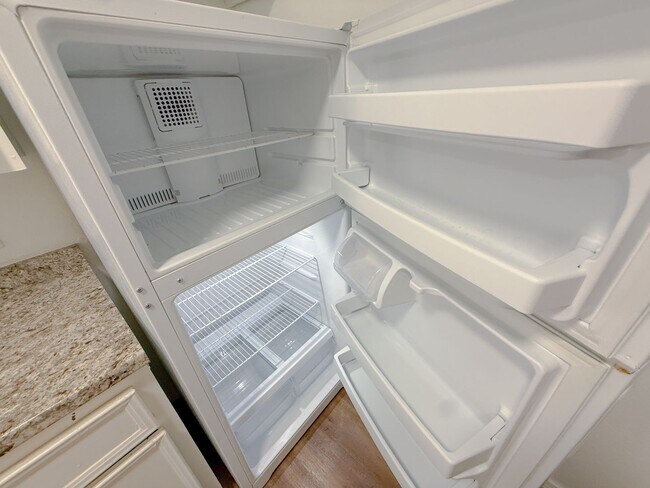 Photo - Spacious 1 Bedroom Apartment in Lubbock! Unidad F46