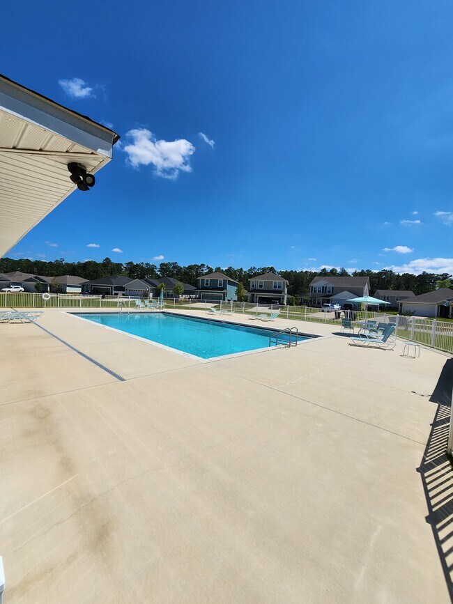 Photo - 102 Riverwalk Cir