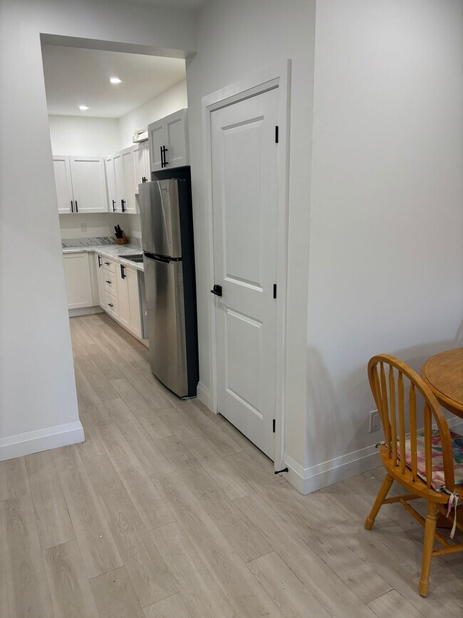 Photo - 833 Albert Rd Unit 1