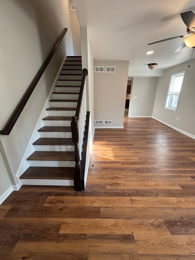 Photo - 290 N Cornwall Rd