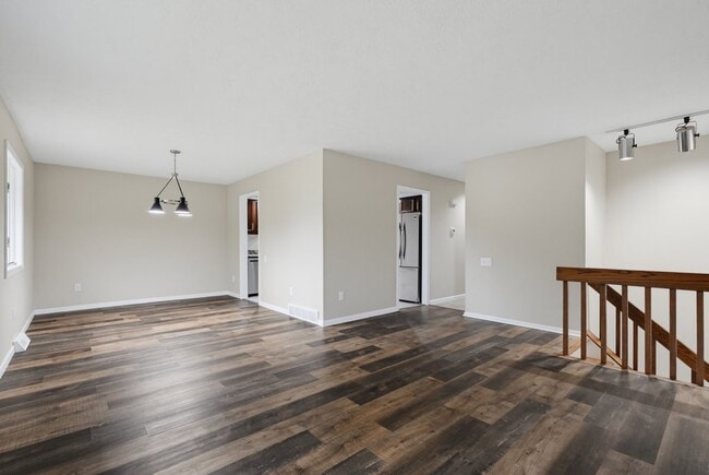 Photo - 5460 Echodell Ave NW