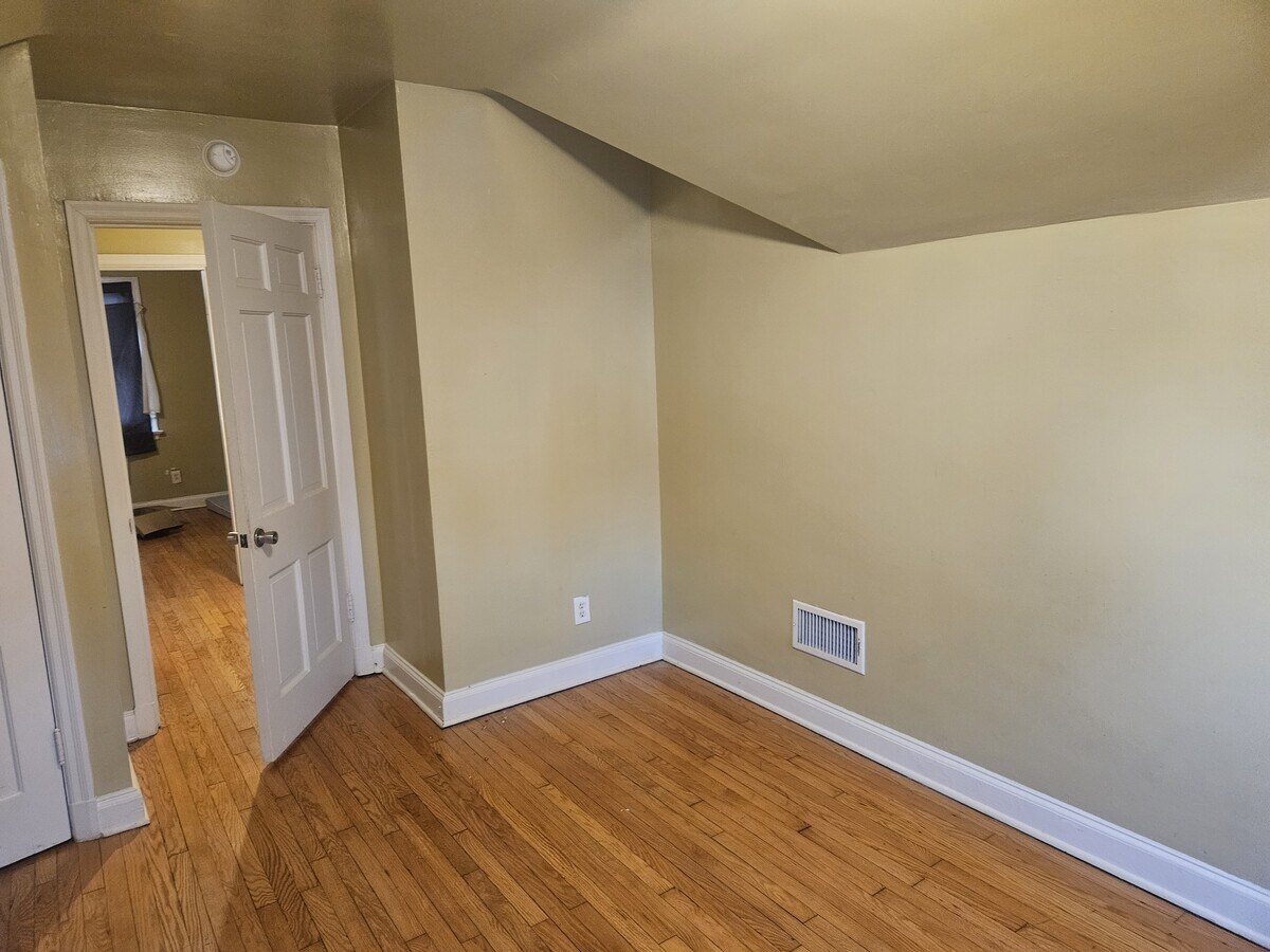 Photo - 1666 McLaran Ave Unit 1666 Mclaran ave