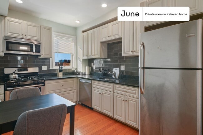 Photo - Room in Shared 4 bed/1.5 bath home Unidad B