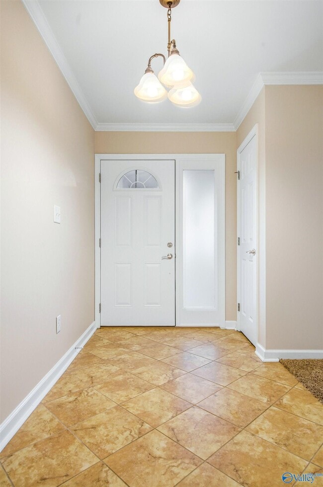 Photo - 2008 Burlingame Dr SE