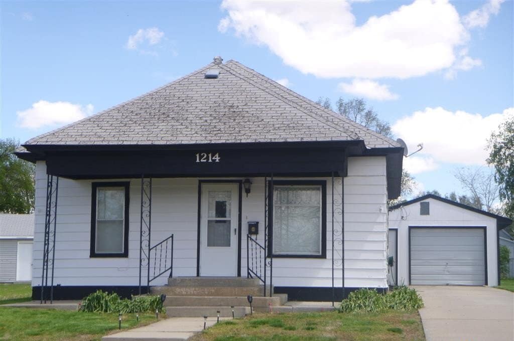 Photo - 1214 East Ave