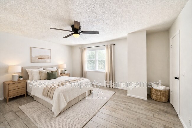 Photo - 6054 Northwest Expy