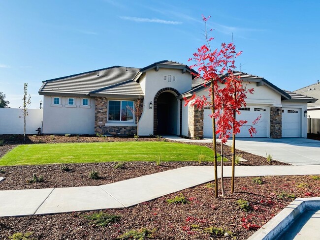 Photo - Stunning 4 Bed/3 Bath Belcourt Seven Oaks Home w/ $0 Deposit Option & More