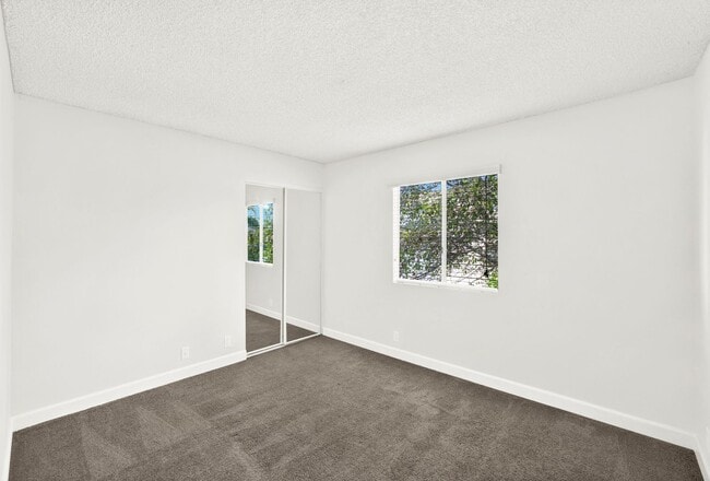Valley Breeze Apartments
