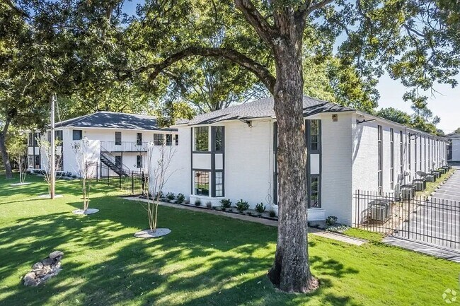 3060 Southern Ave Unidad Addison Apartments 1-3