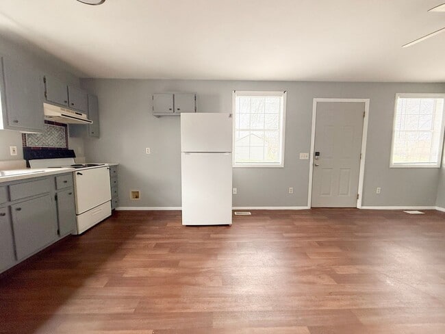 Photo - 230 W Jere Whitson Rd Unit 230_B