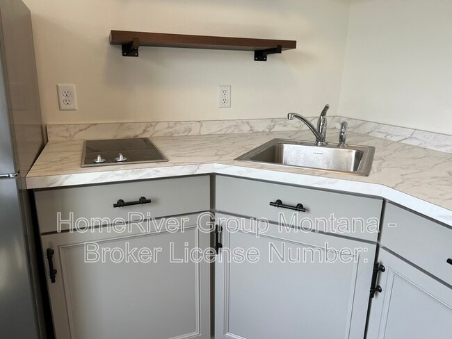 Photo - 508 S 3rd St W