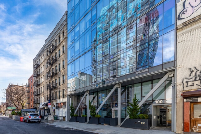 Photo - 100 Norfolk St