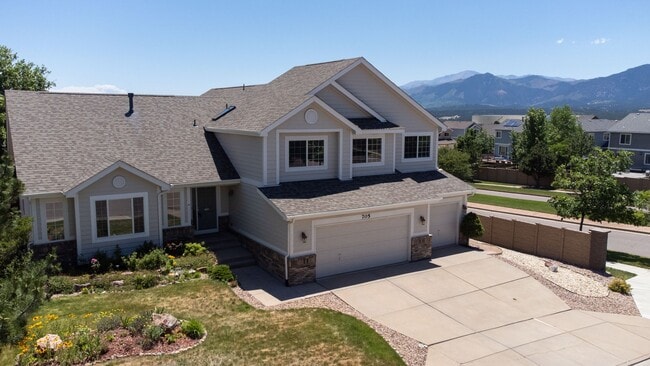 705 Witchhazel Ct