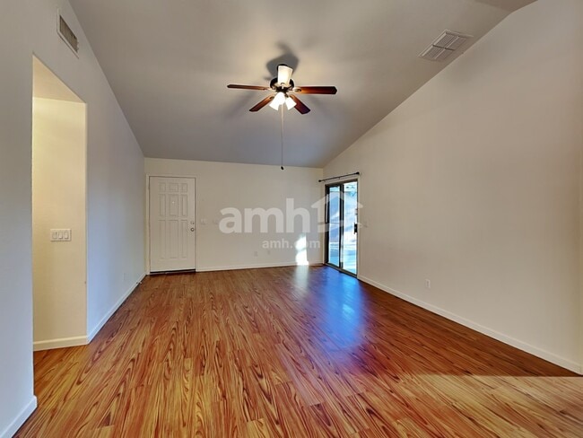 Photo - 555 N 167th Dr