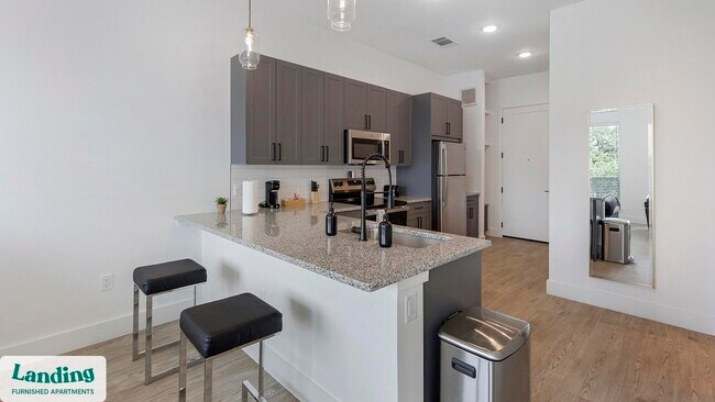 Photo - 650 E Sycamore St Unidad 3315