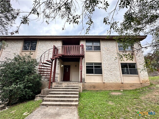 Photo - 906 N LBJ Dr Unit 6