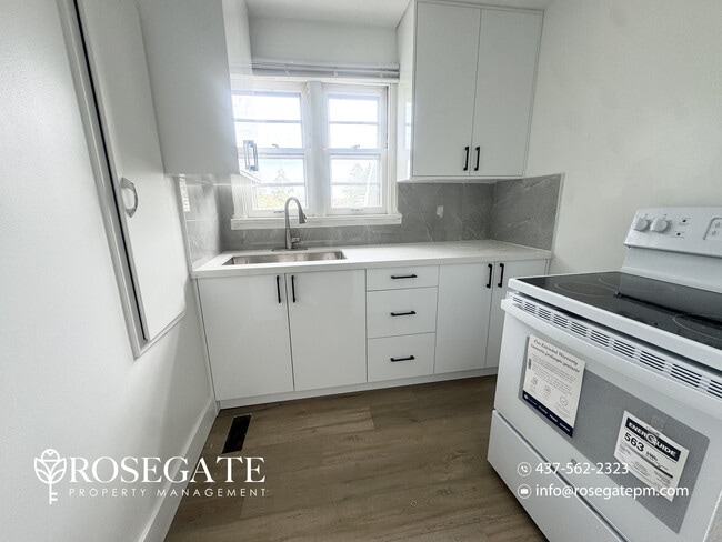 Building Photo - Cozy 1-Bedroom Apartment with Private Balcony & Parking – Cambridge Unit 5