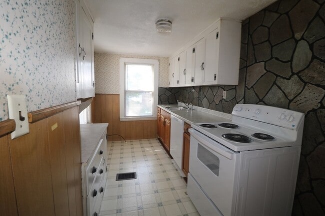 Photo - 844 Washington St