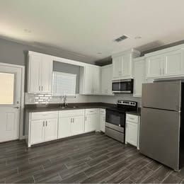 2922 W Driftwood St Unit 1