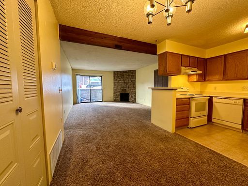 Photo - Lovely 1 Bedroom, 1 Bathroom Lakewood Condo! Community POOL!!!