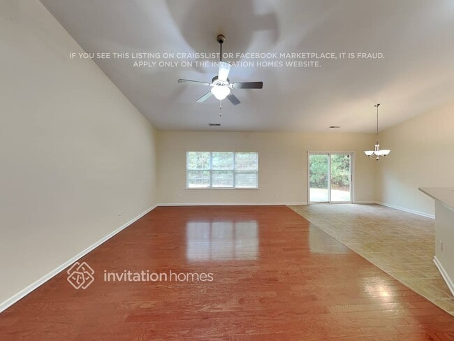 Photo - 200 Augustus Lane