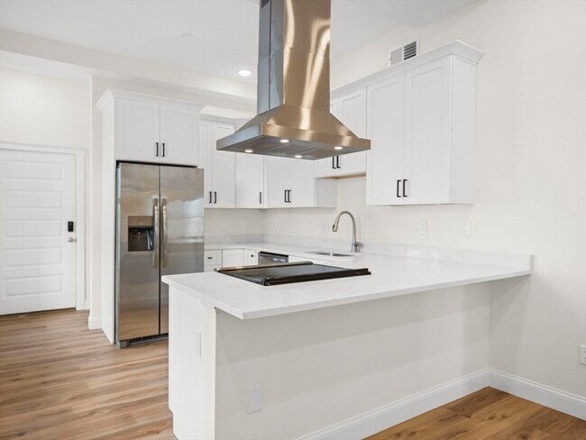 Building Photo - 14 William St Unit 4