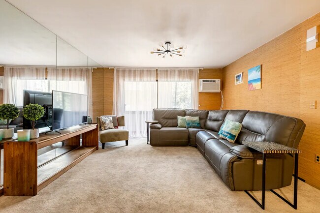 Photo - 6780 Friars Rd