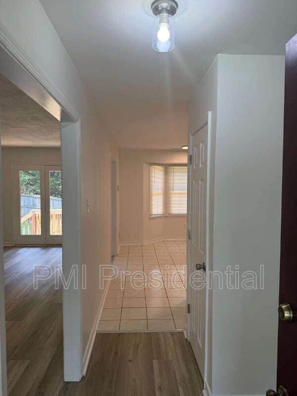 Building Photo - 3912 Sherwood Forest Terrace Rental