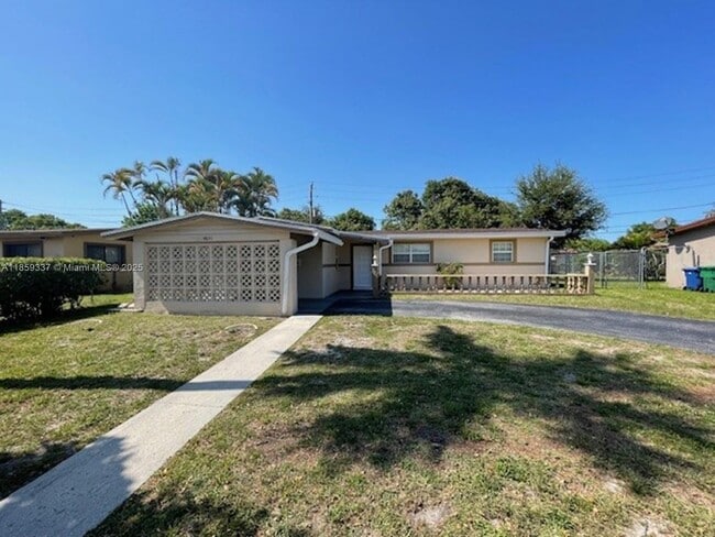 Building Photo - 4831 NW 12th St Rental