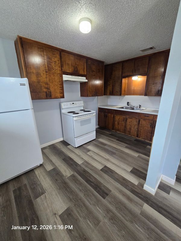 Photo - 900 S 15th St