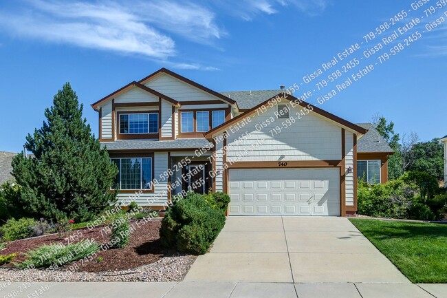 Building Photo - This beautiful 4 bedroom, 3 1/2 bathroom, ... Rental
