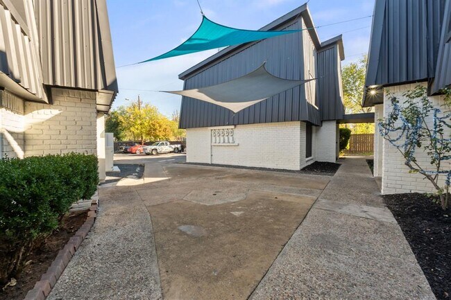 Photo - 1720 Wooten Park Dr Unit 113