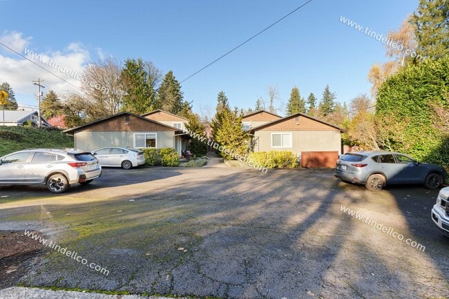 Photo - Cozy Multnomah Village Condo- Water, Sewer and Garbage included!