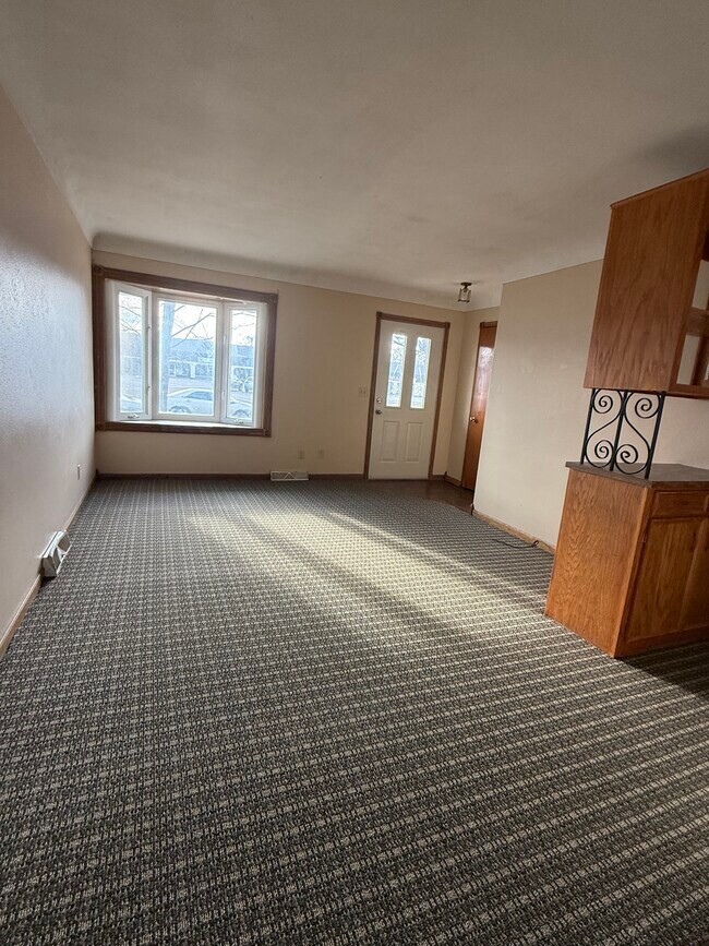 Photo - 2021 Veterans Dr