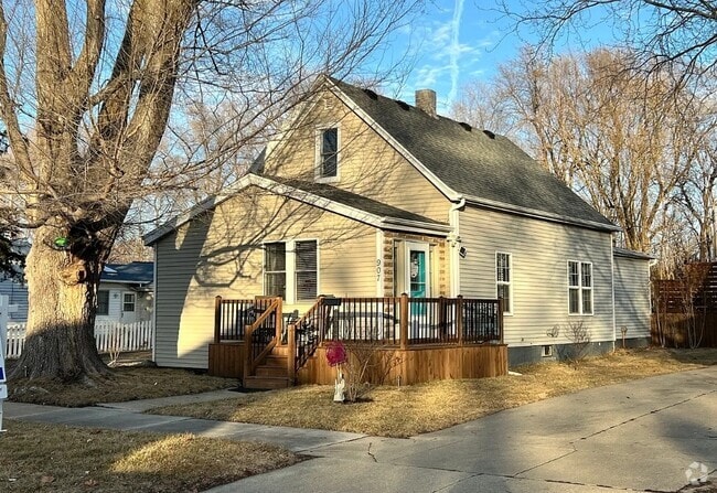 Building Photo - 907 N Morris Ave Rental