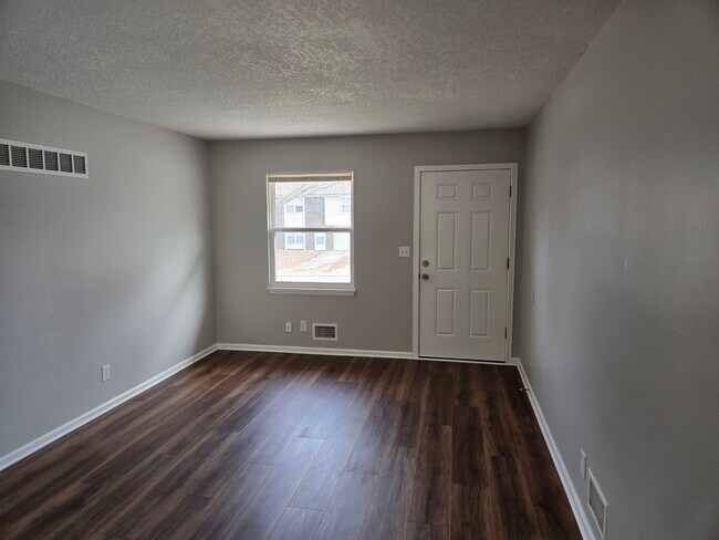 Photo - 931 SW Kingscross Rd