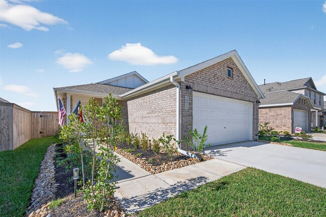 Photo - 28923 Great Cyn Dr