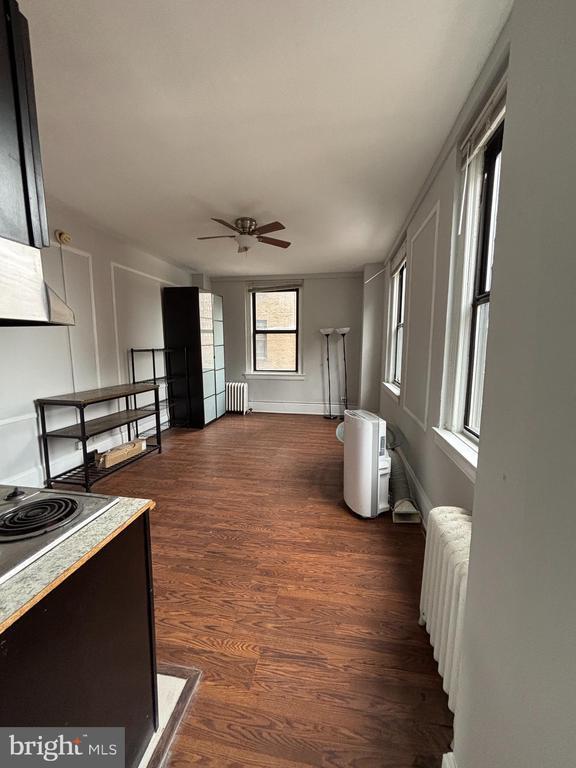 Building Photo - 1324 Locust St Unit 727