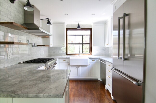 Photo - 54 Trowbridge St