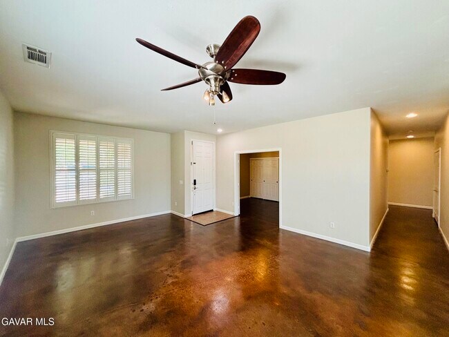 4640 Trojan Ct